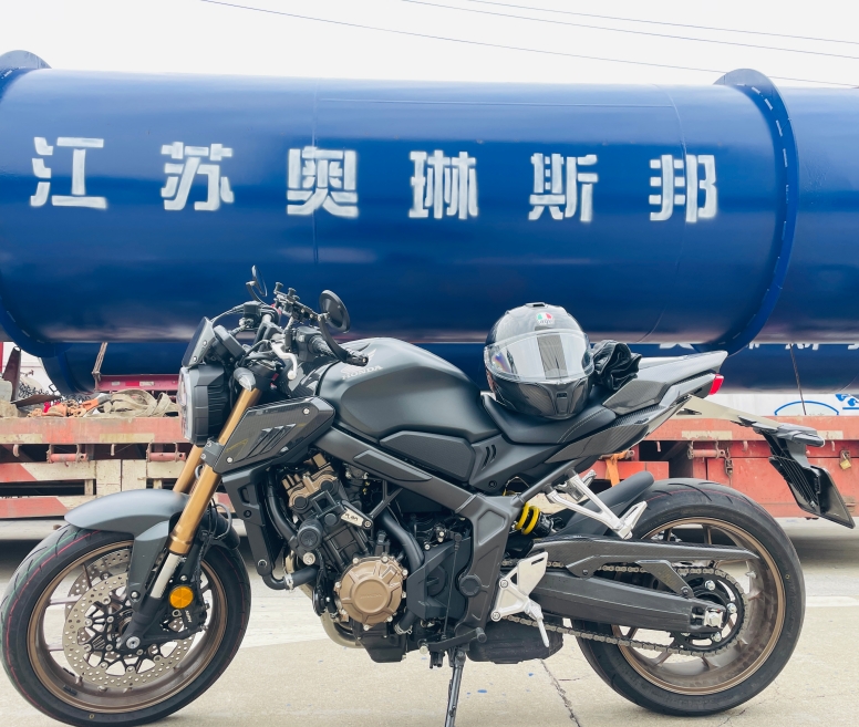 碳纖維摩托車  # 碳纖維摩托配件 # 碳纖維制品 # 摩托車 # 專業(yè)生產(chǎn)廠家 # 專業(yè)的事情交給專業(yè)人去做